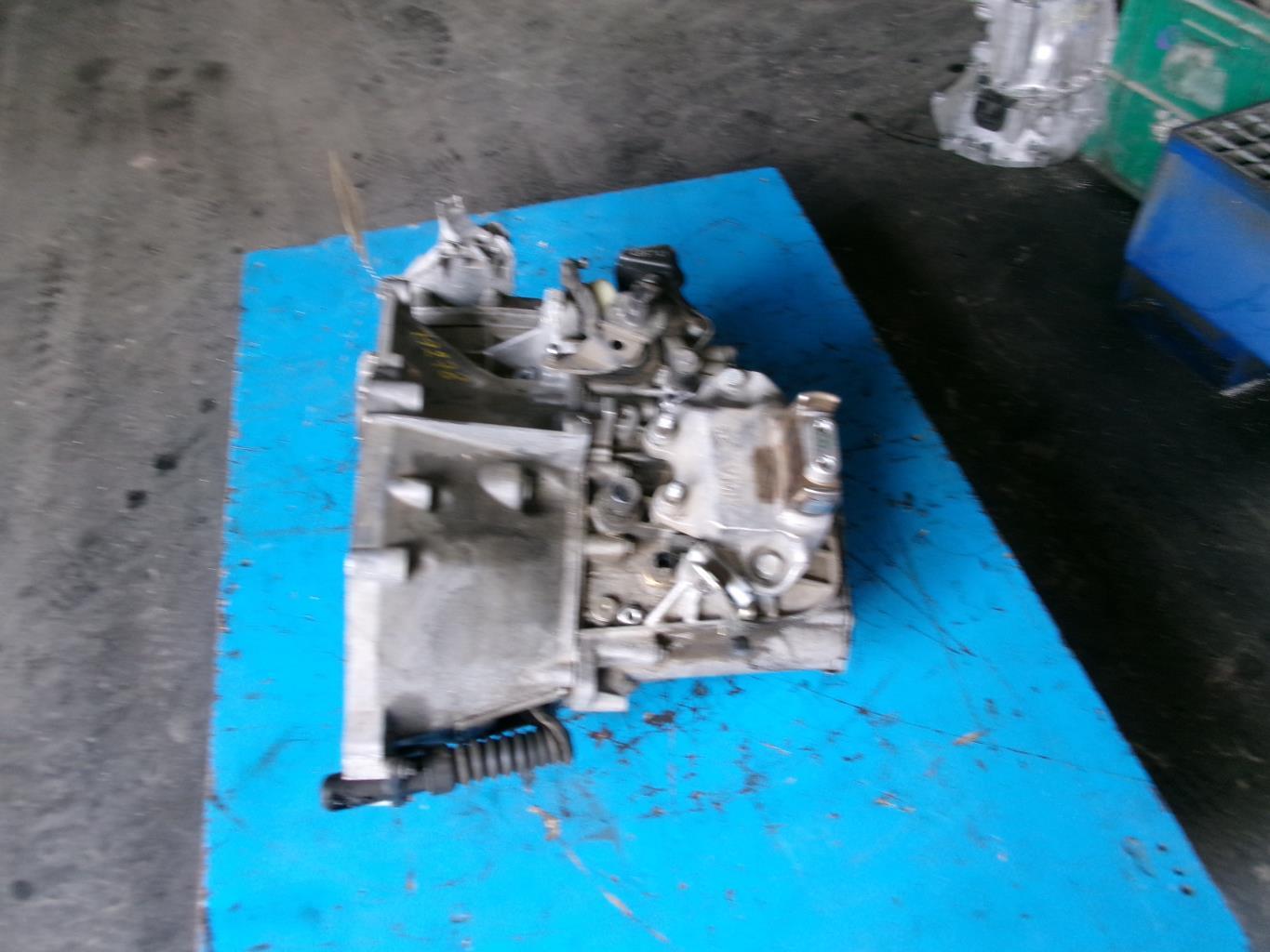 Boite de vitesses PEUGEOT 5008 2 PHASE 1 Diesel - 1