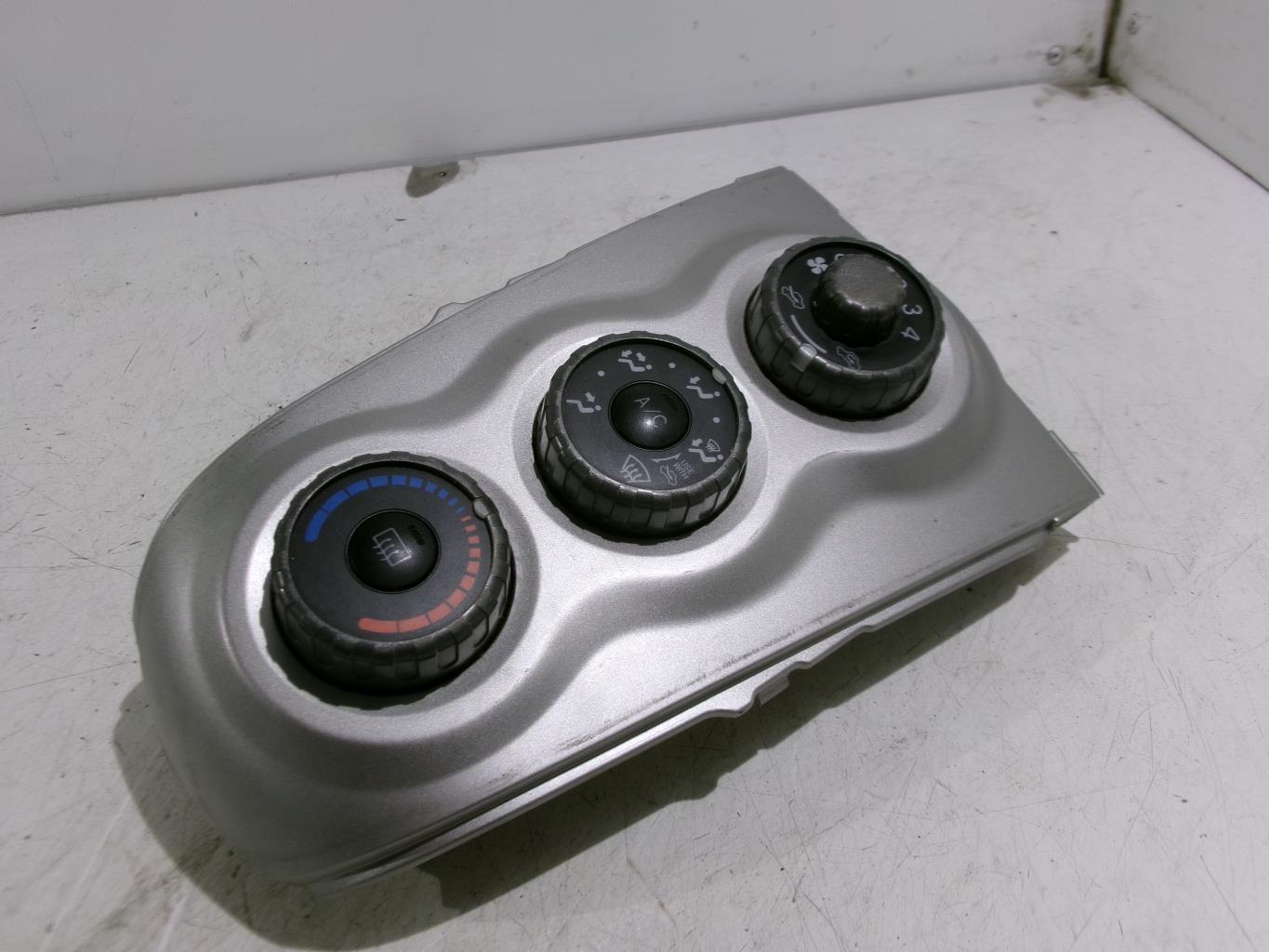Commande chauffage TOYOTA YARIS 2 PHASE 1 Diesel - 1