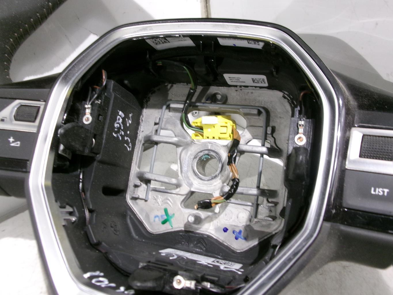 Volant PEUGEOT 5008 2 PHASE 2 Essence - 1