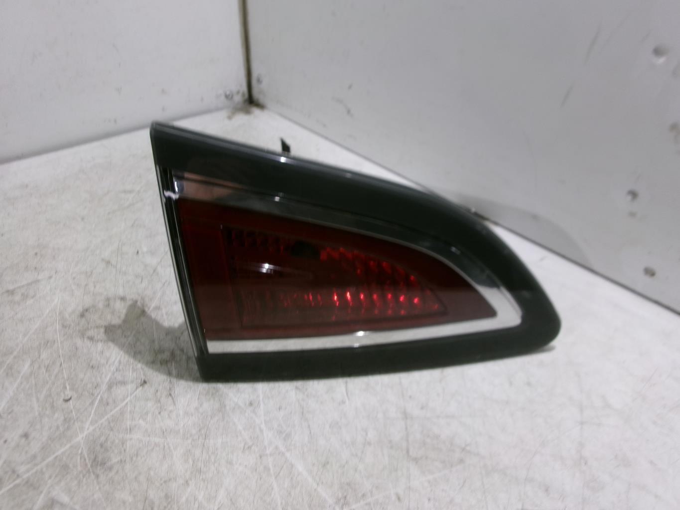 Feu arriere secondaire gauche (feux) RENAULT SCENIC 3 PHASE 3  - 1