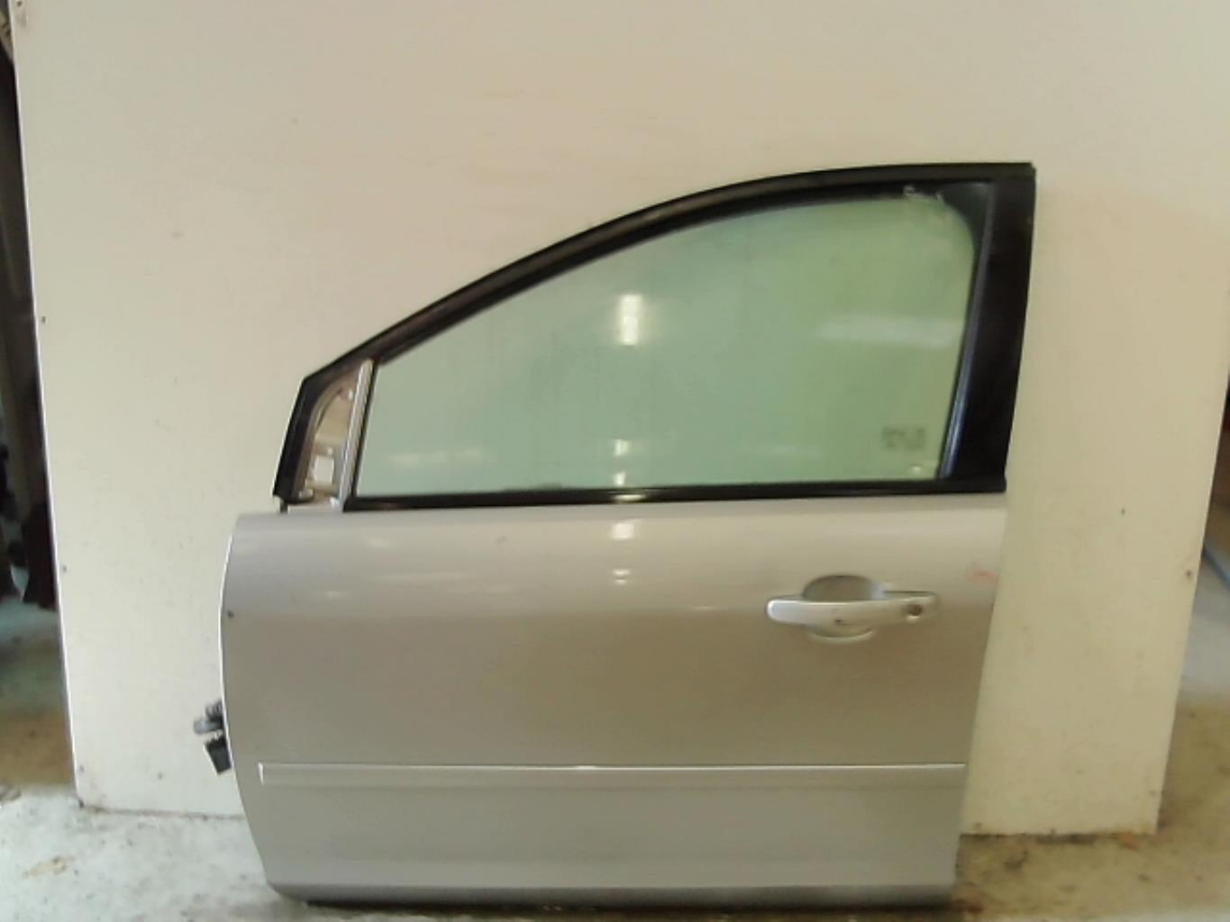Porte avant gauche FORD FOCUS 2 PHASE 1 Diesel - 1