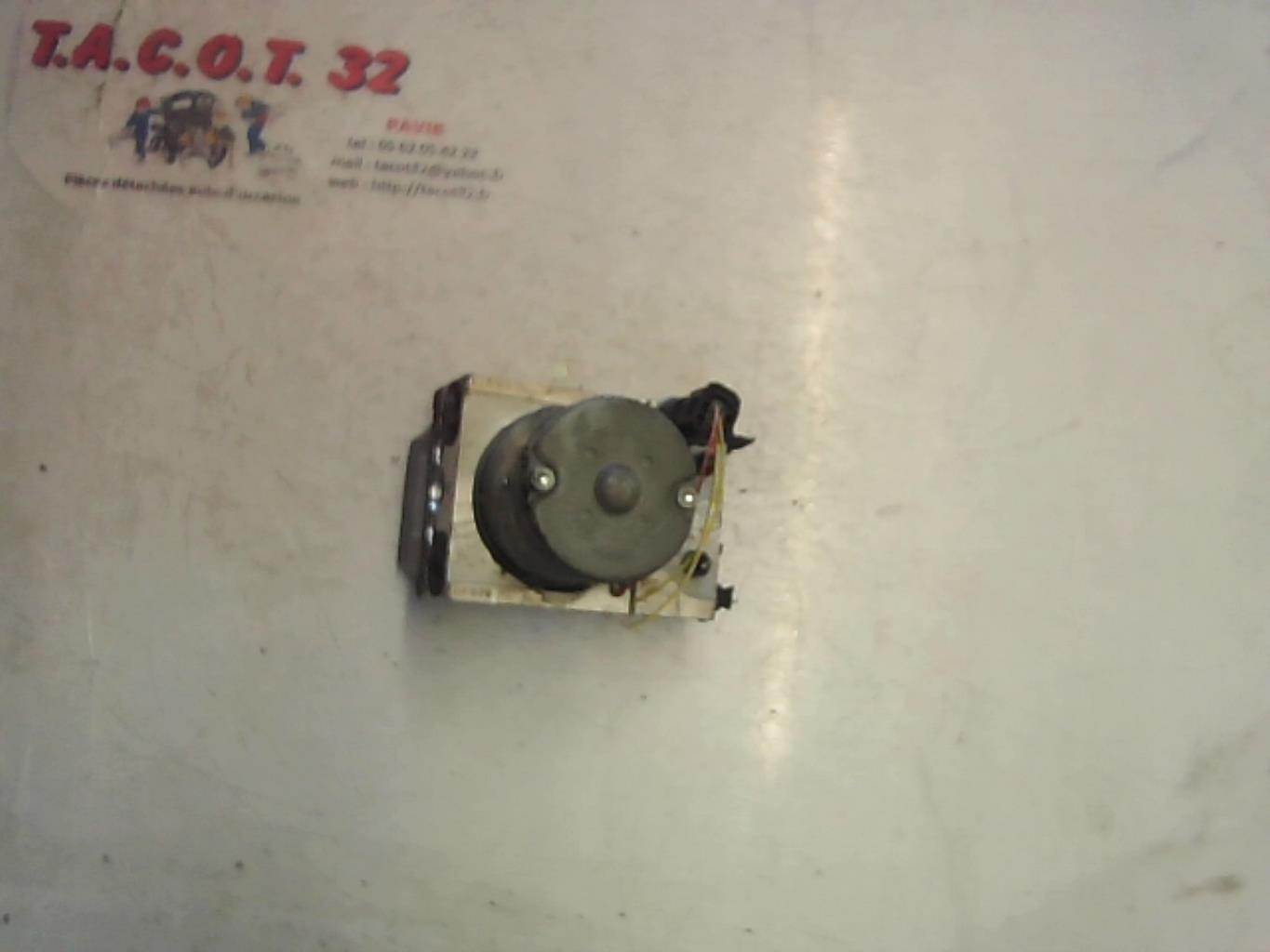 Bloc ABS (freins anti-blocage) AUDI A4 2 PHASE 2 Diesel - 1
