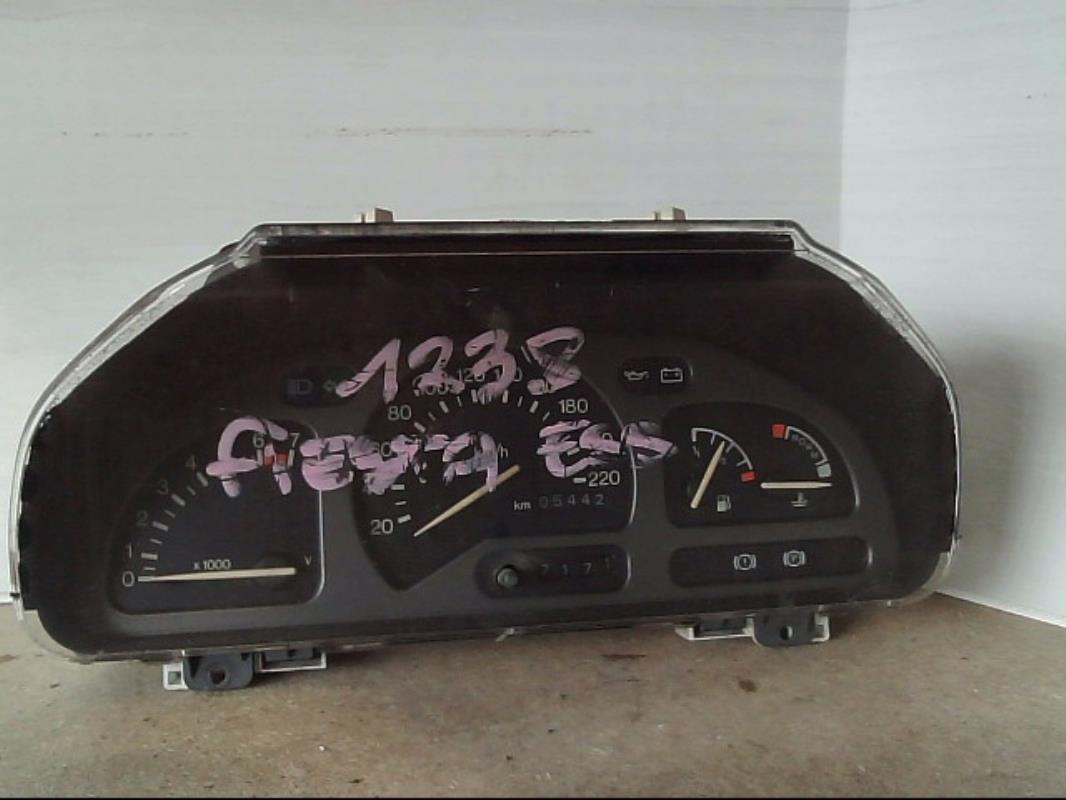 Compteur FORD FIESTA 3  - 1
