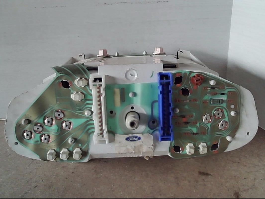 Compteur FORD FIESTA 4  - 1