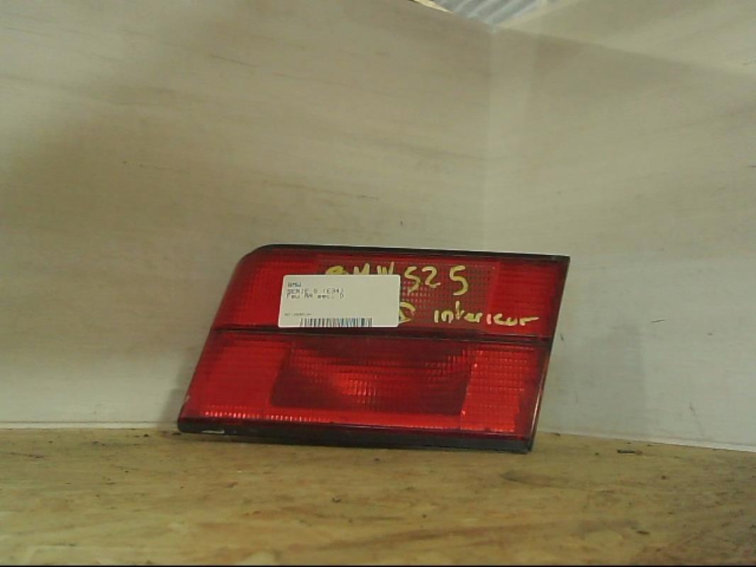 Feu arriere secondaire droit (feux) BMW SERIE 5 E34  - 1