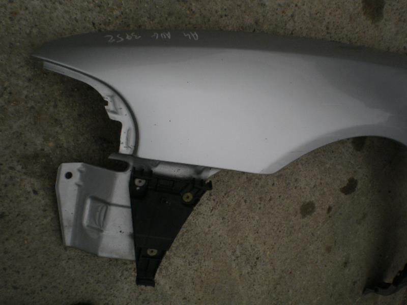 Aile avant gauche AUDI A4 1 PHASE 1 Diesel - 1