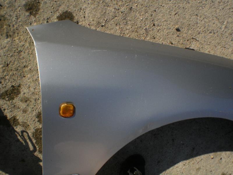 Aile avant droit AUDI A4 1 PHASE 1 Diesel - 1