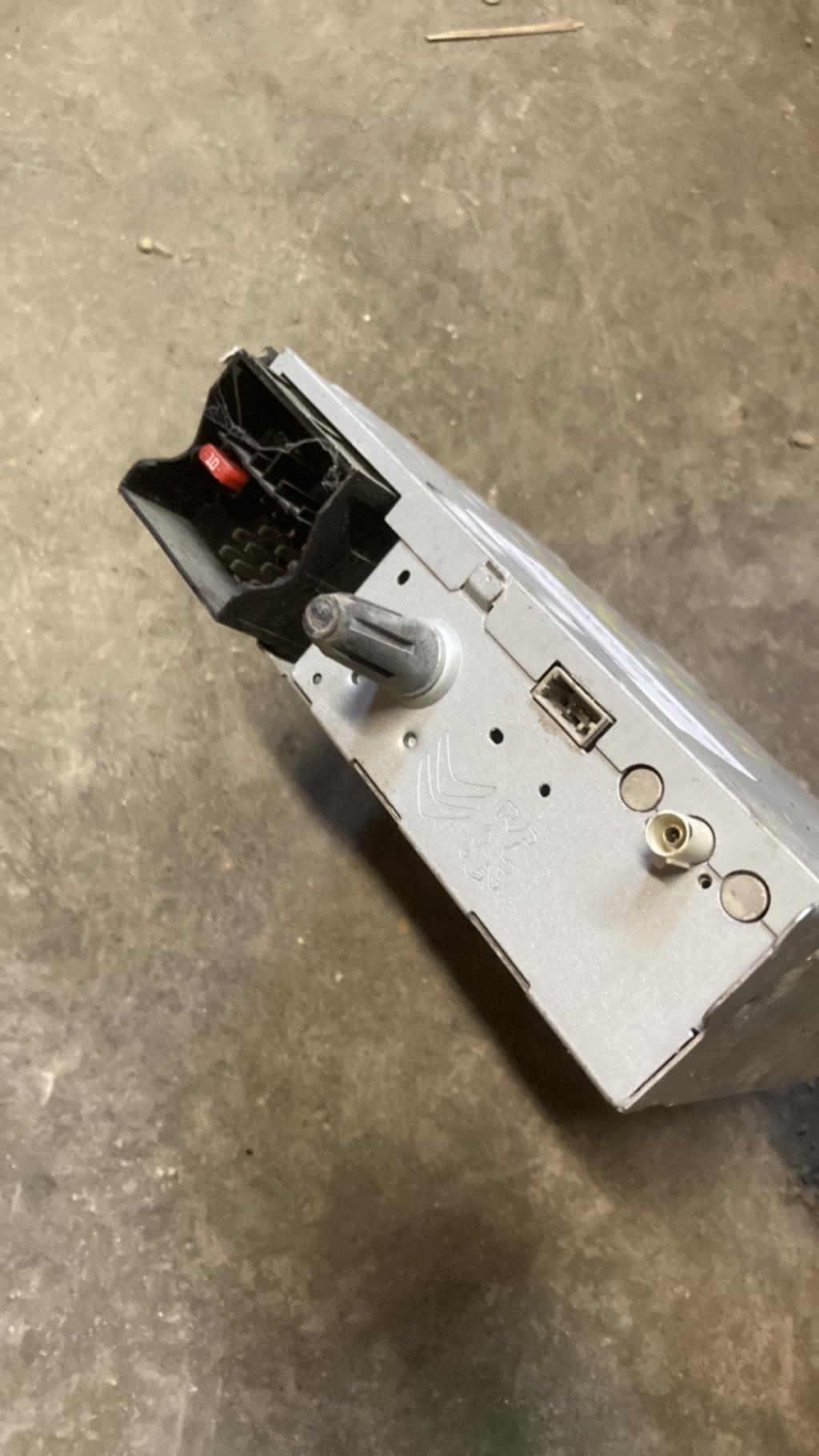 Autoradio d'origine CITROEN C4 2 PHASE 1 Diesel - 1