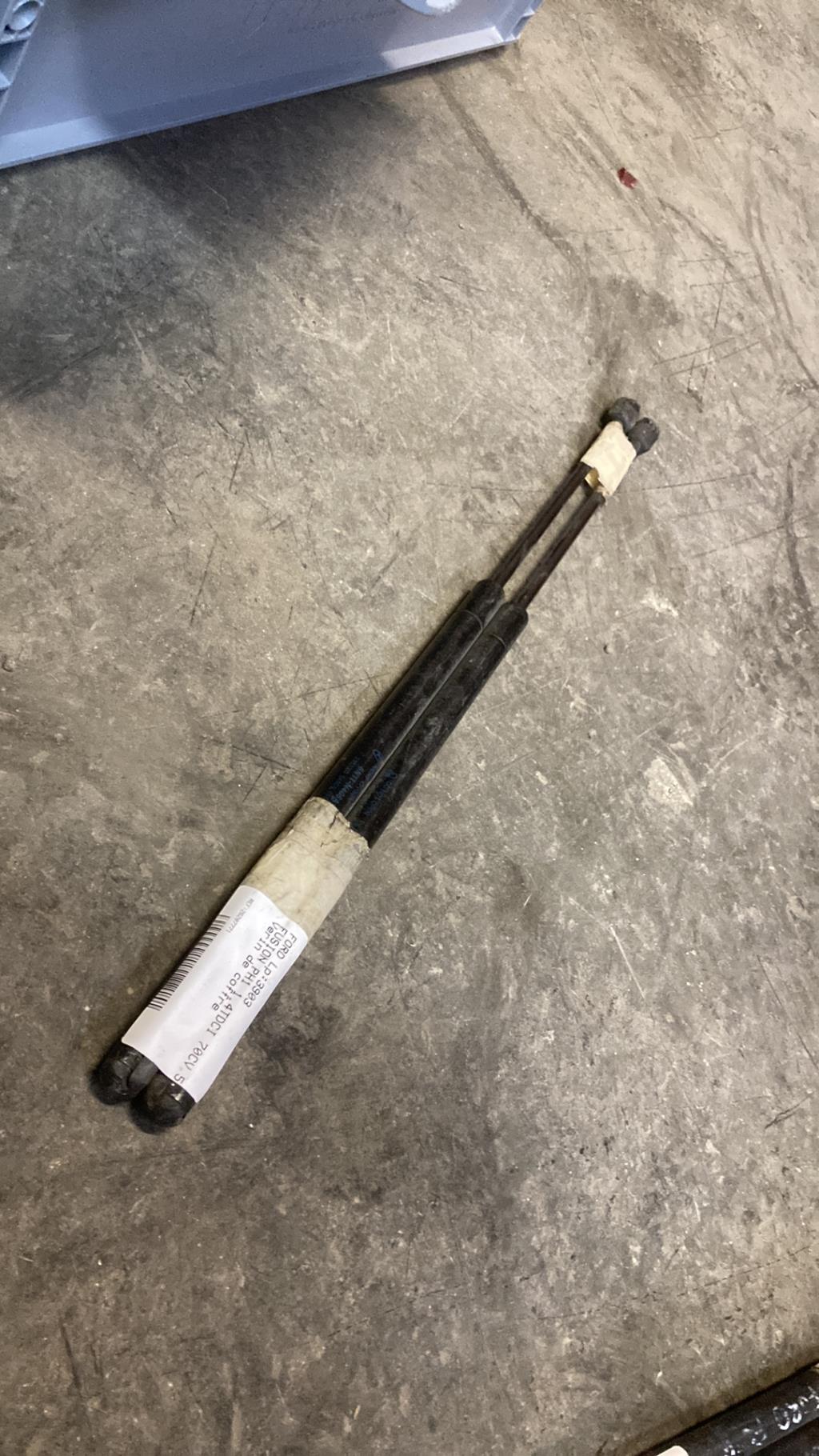 Verin de coffre FORD FUSION PHASE 1 Diesel - 1
