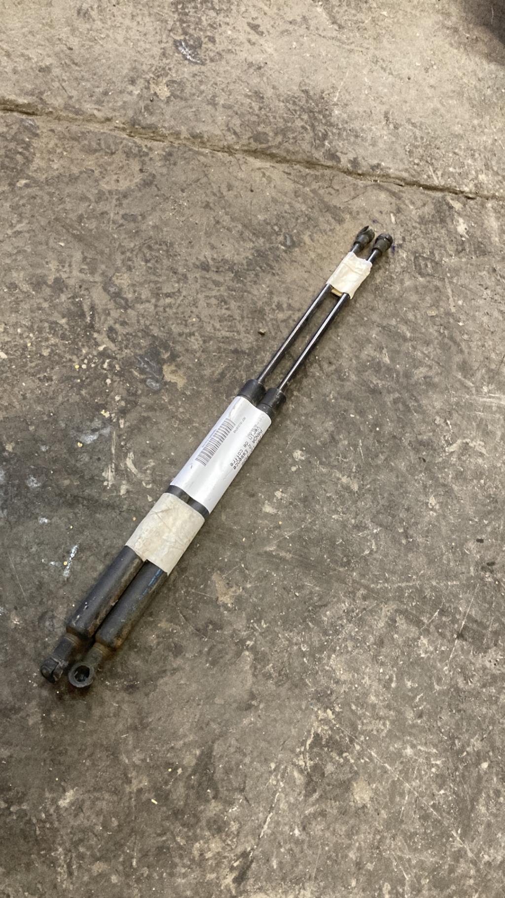 Verin de coffre FIAT PANDA 2 Essence - 1