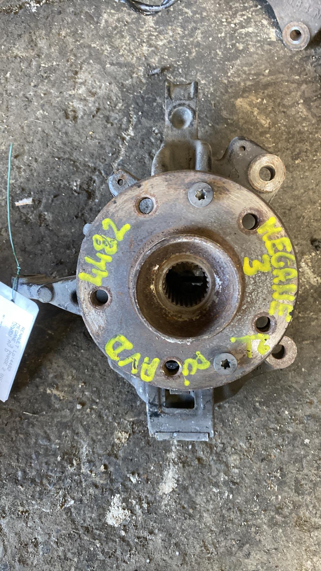 Moyeu avant droit RENAULT MEGANE 3 PHASE 2 BREAK Diesel - 1