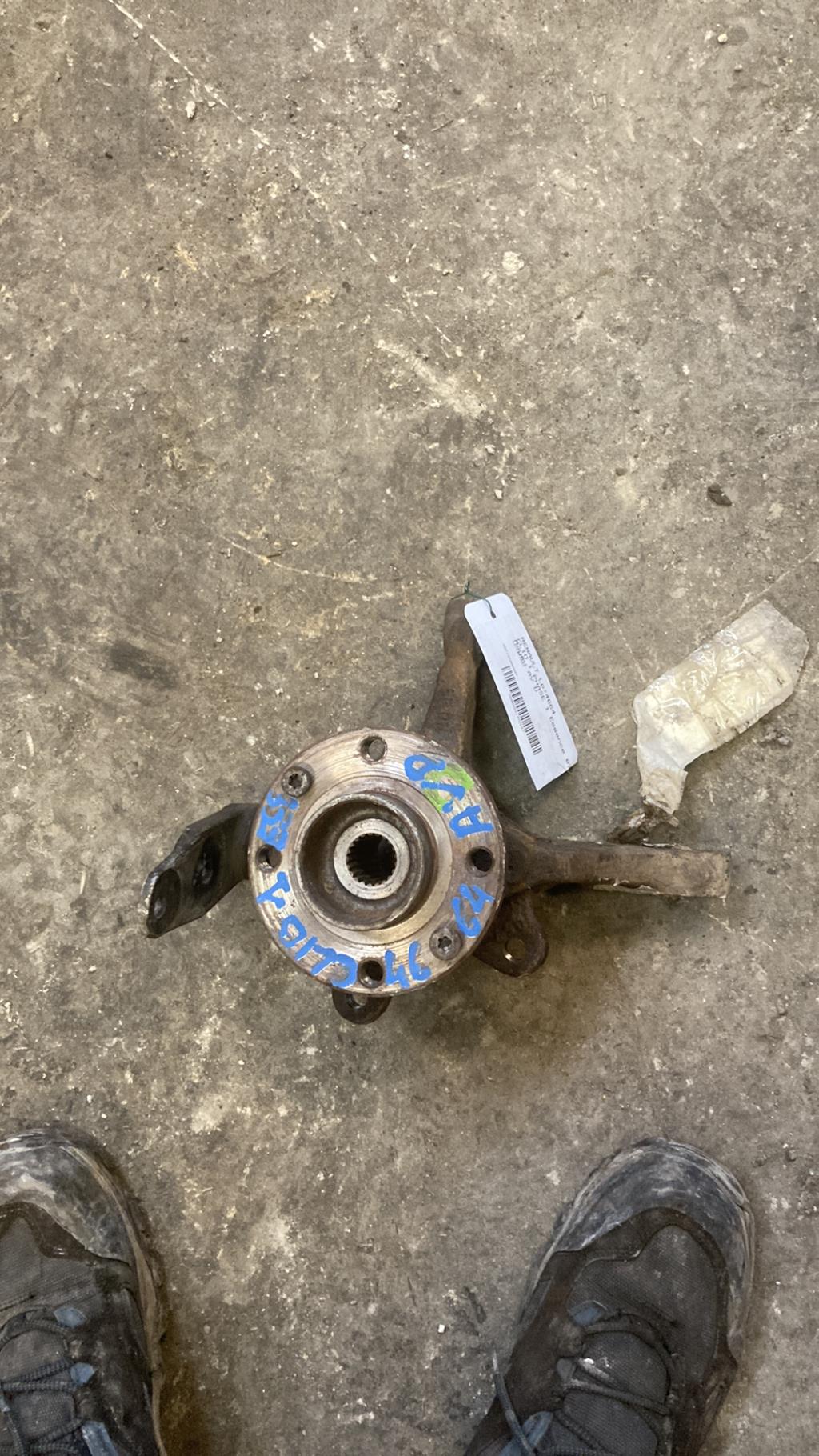 Moyeu avant droit RENAULT CLIO 1 PHASE 1 Essence - 1