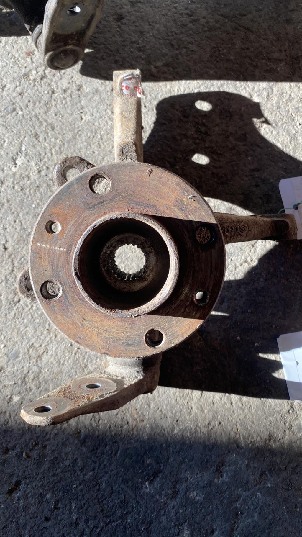 Moyeu avant gauche RENAULT TWINGO 1 PHASE 3 Essence - 1