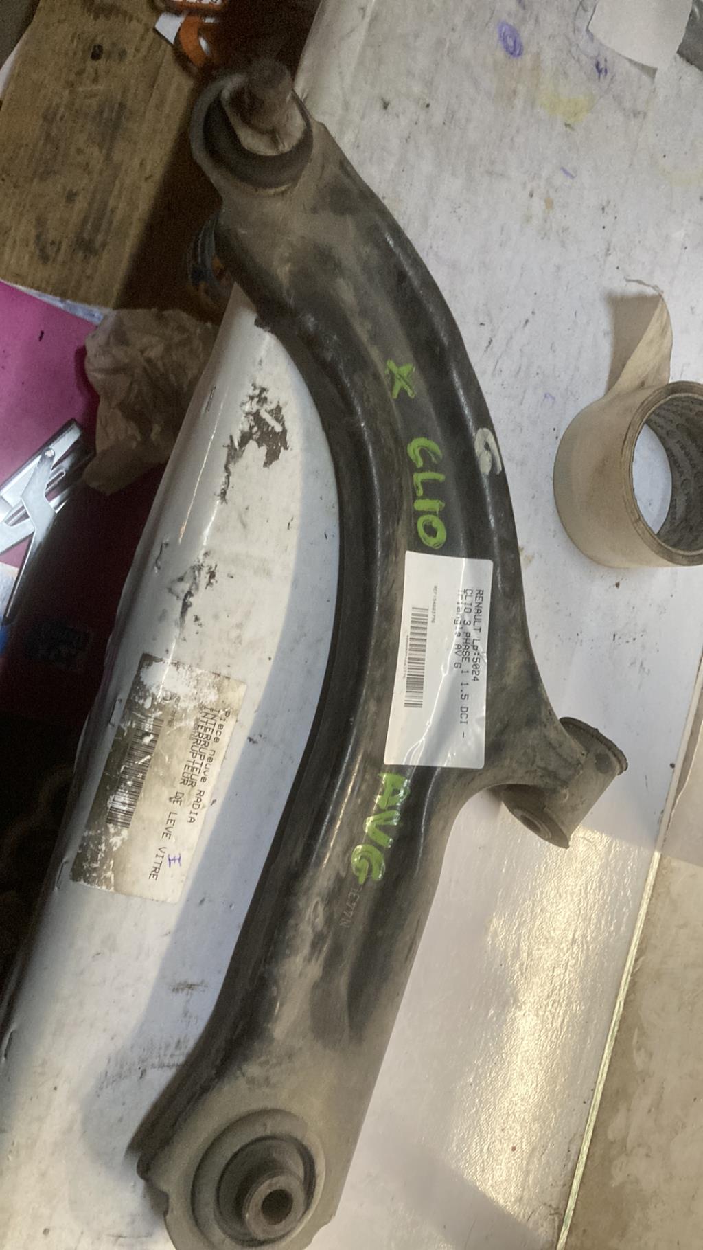 Triangle avant gauche RENAULT CLIO 3 PHASE 1 Diesel - 1