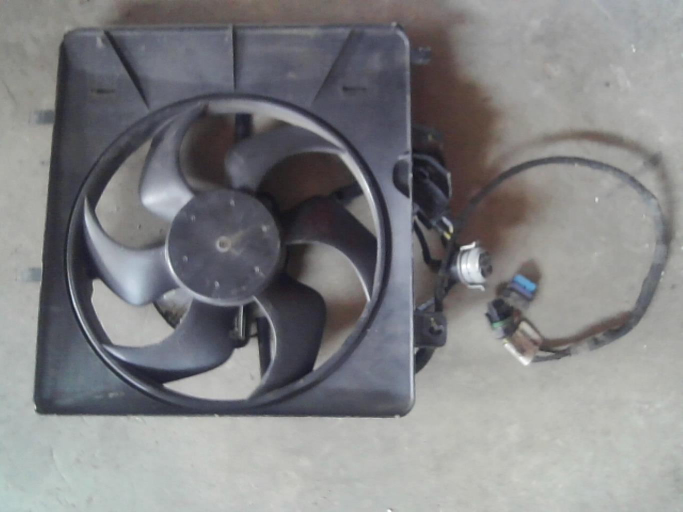 Ventilateur eau CITROEN C3 PLURIEL PHASE 2 CABRIOLET Diesel - 1