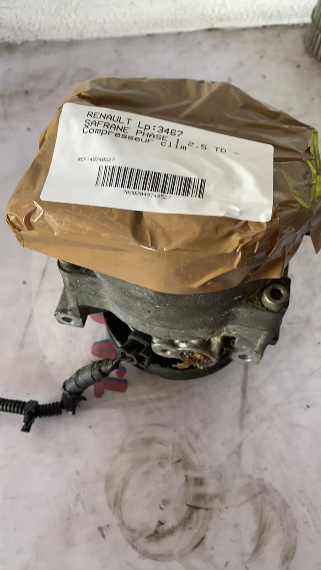 Compresseur clim RENAULT SAFRANE PHASE 1 Diesel - 1