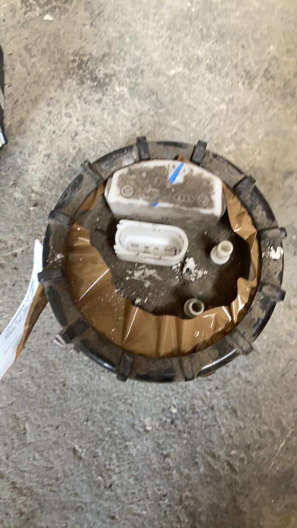 Pompe de gavage VOLKSWAGEN GOLF 4 Essence - 1