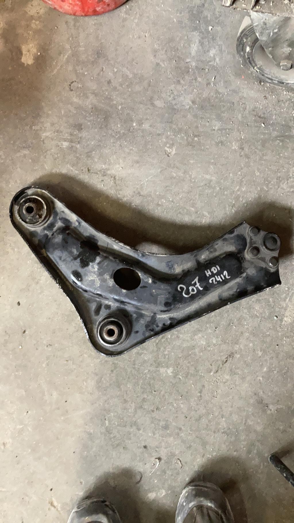 Triangle avant droit PEUGEOT 207 PHASE 1 Diesel - 1