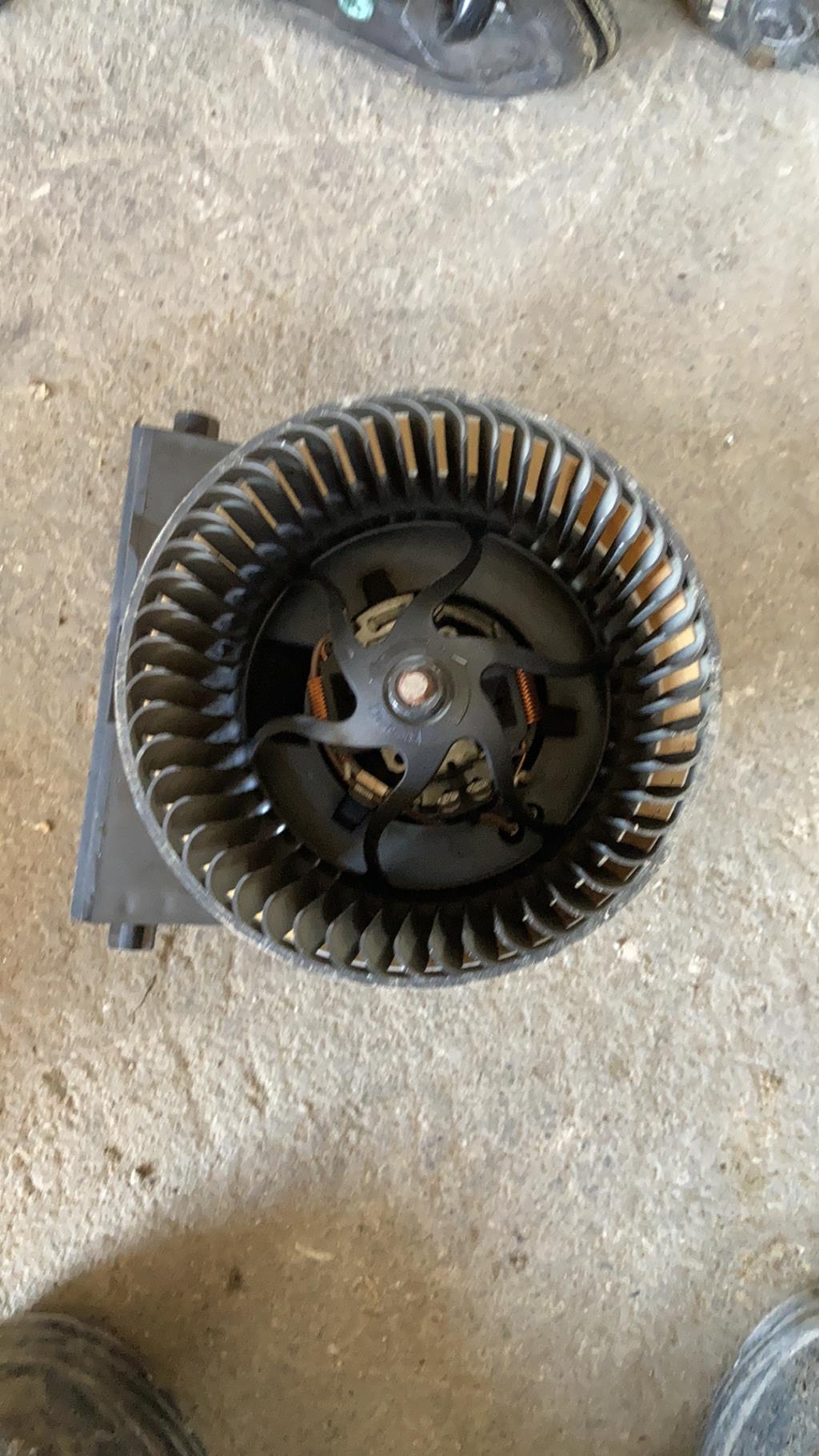 Ventilateur chauffage VOLKSWAGEN GOLF 4 Essence - 1
