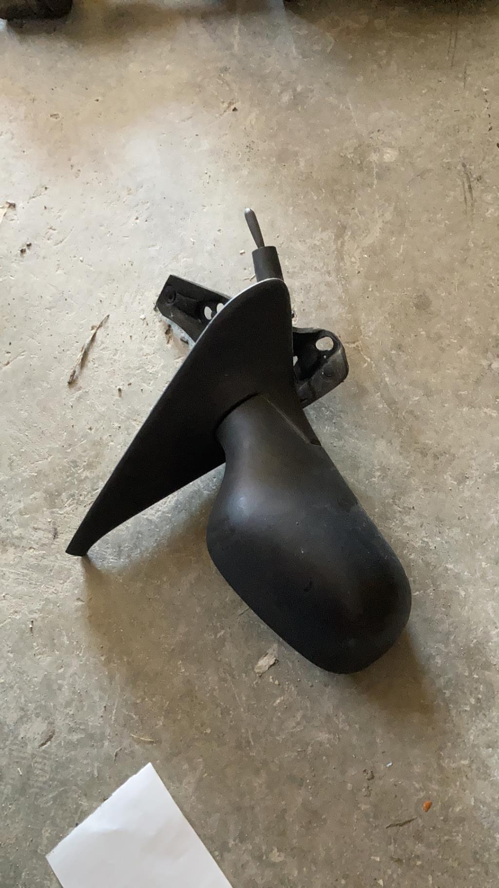 Retroviseur droit RENAULT CLIO 2 PHASE 1 Essence - 1