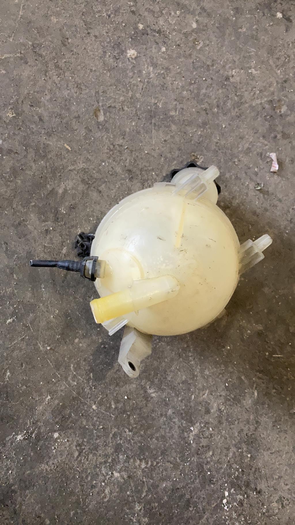 Vase d'expansion CITROEN C4 1 PHASE 1 Diesel - 1