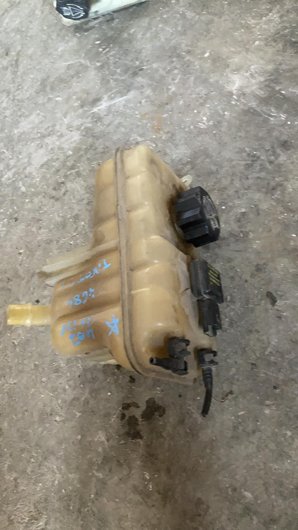 Vase d'expansion PEUGEOT 407 PHASE 1 BREAK Diesel - 1