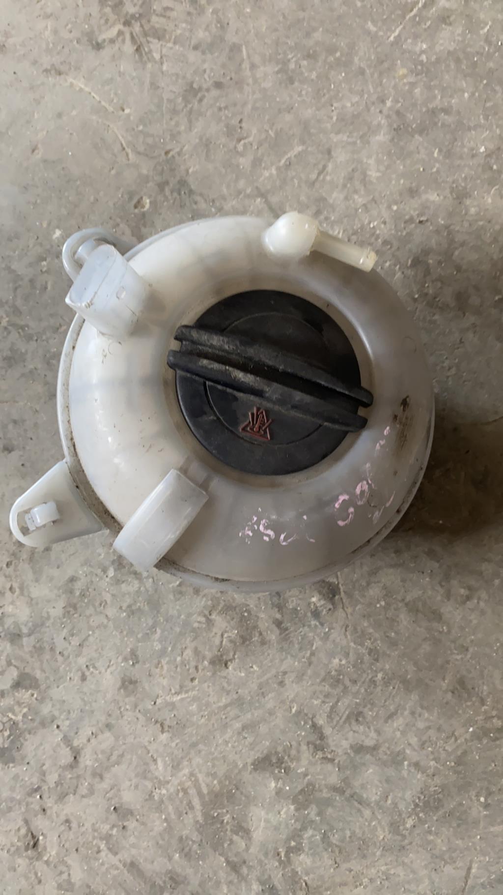 Vase d'expansion VOLKSWAGEN GOLF 7 PHASE 1 Diesel - 1