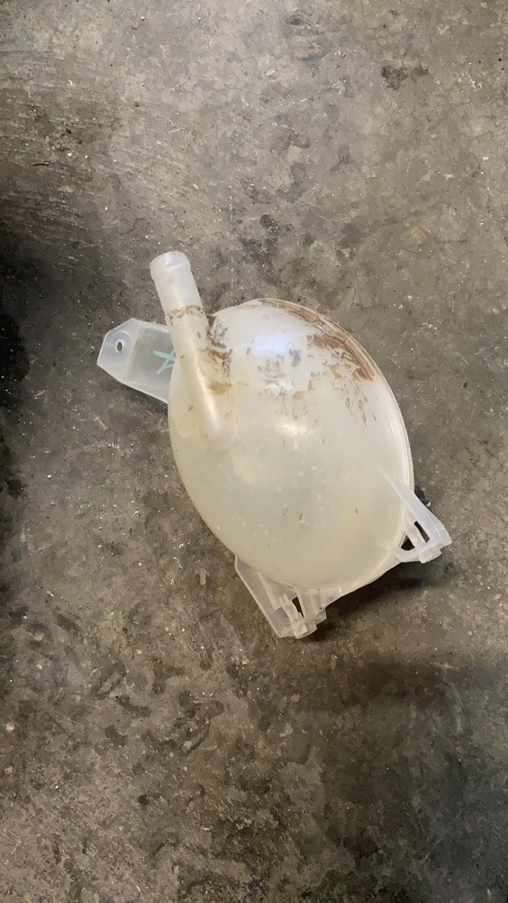 Vase d'expansion RENAULT CLIO 4 PHASE 2 Diesel - 1