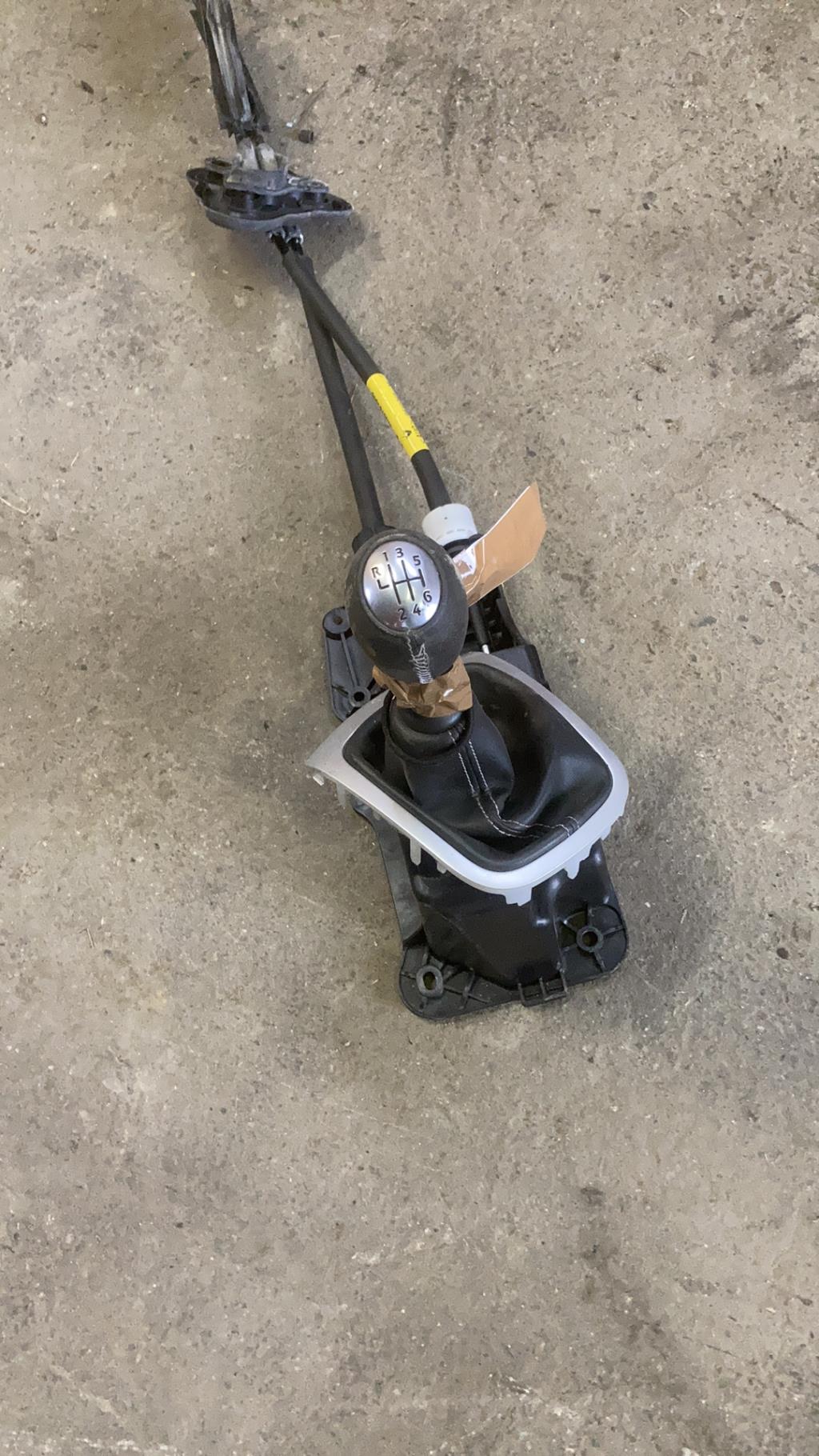 Levier de vitesses RENAULT MEGANE 3 PHASE 1 Diesel - 1