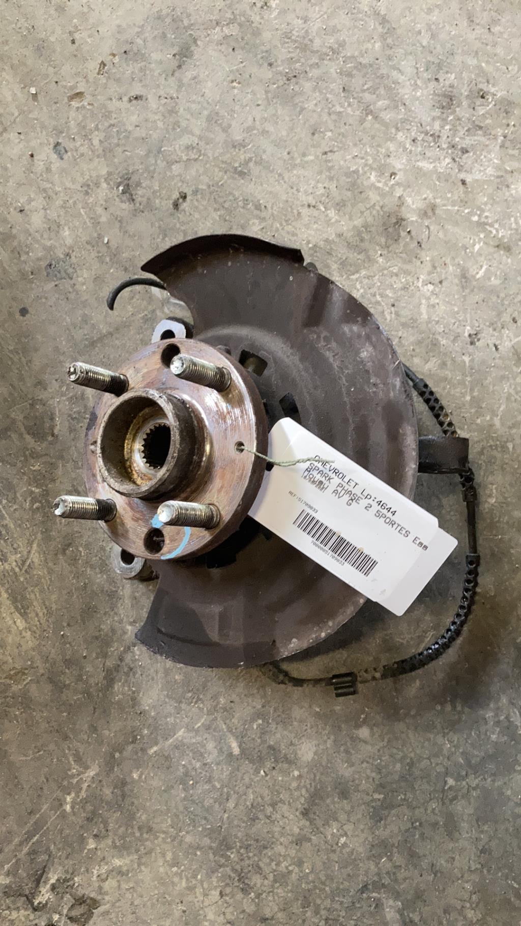 Moyeu avant gauche CHEVROLET SPARK PHASE 2 Essence - 1