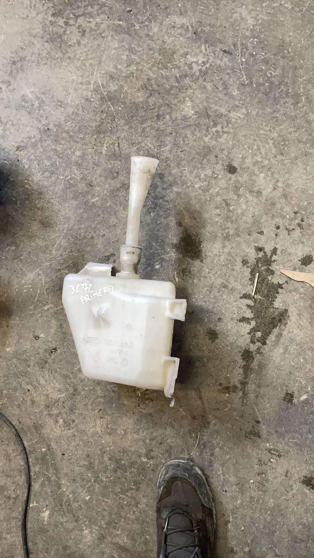 Vase de lave glace NISSAN PRIMERA 4 Diesel - 1