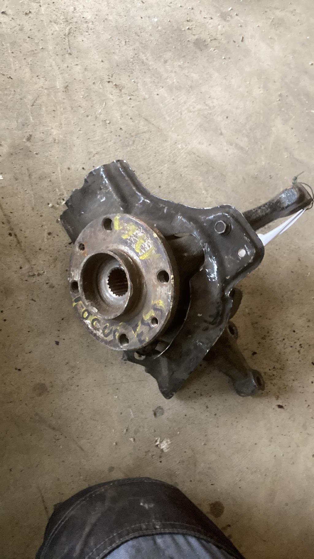 Moyeu avant droit FORD FOCUS 1 Diesel - 1