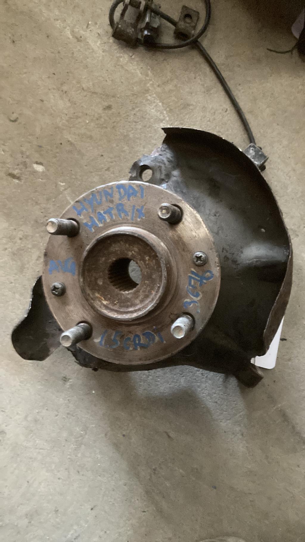 Moyeu avant droit HYUNDAI MATRIX PHASE 1 Diesel - 1