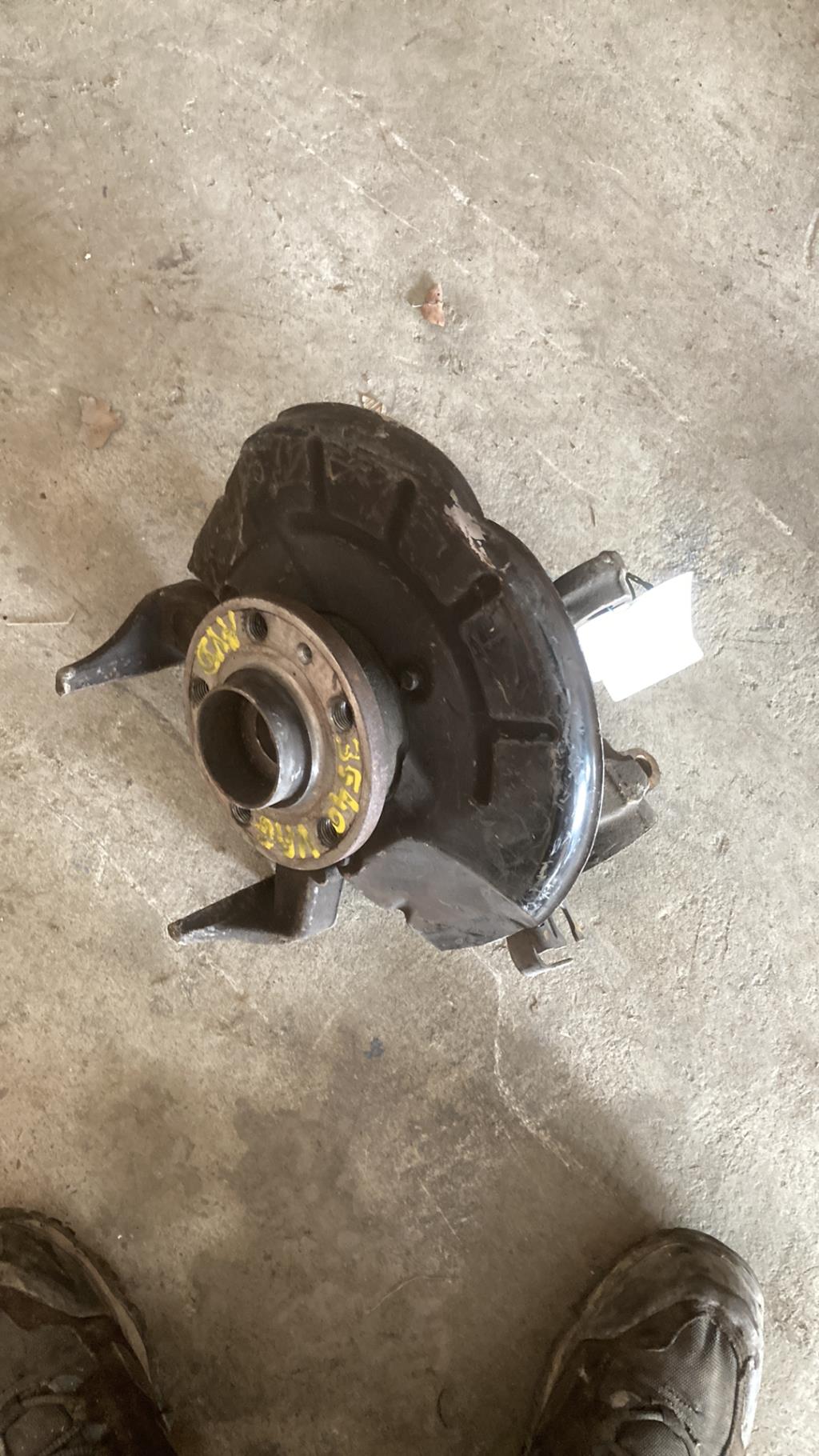 Moyeu avant droit VOLKSWAGEN FOX Diesel - 1