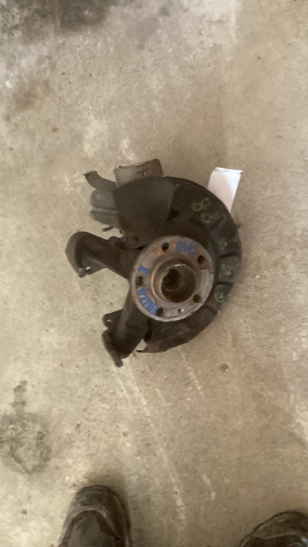 Moyeu avant gauche SEAT IBIZA 3 PHASE 2 Diesel - 1