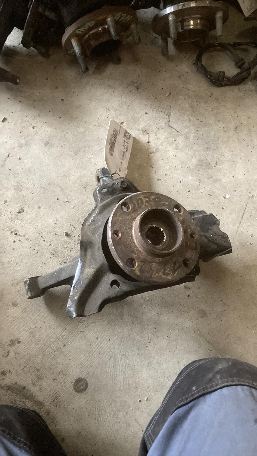 Moyeu avant gauche FORD FOCUS 1 Diesel - 1