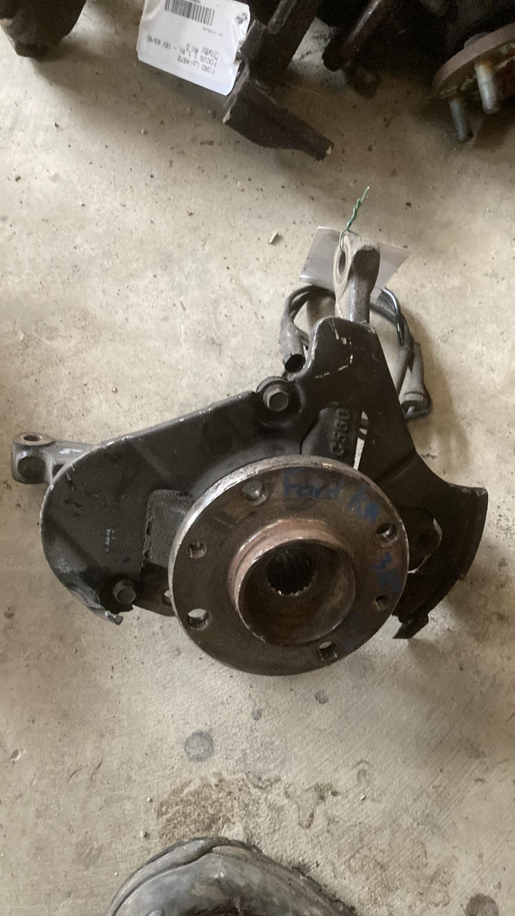 Moyeu avant gauche FORD KA 1 PHASE 1 Essence - 1