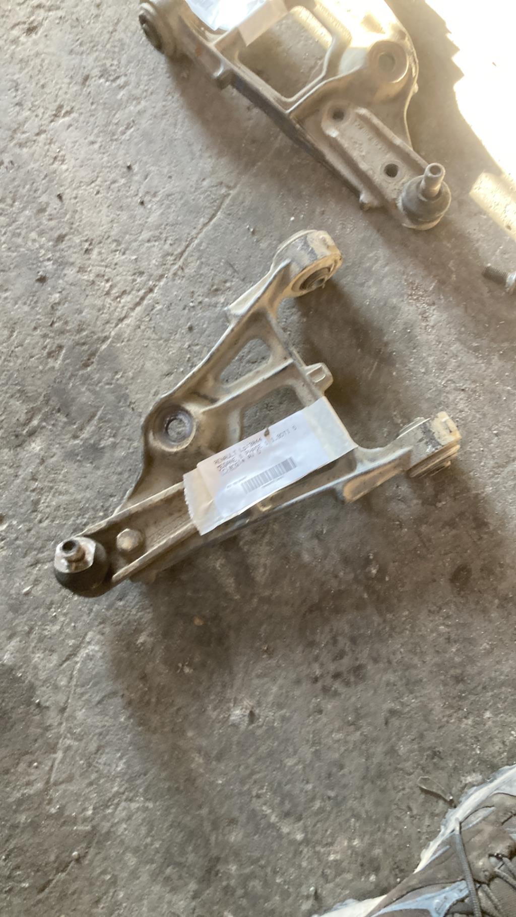 Triangle avant droit RENAULT MEGANE 1 PHASE 1 Diesel - 1