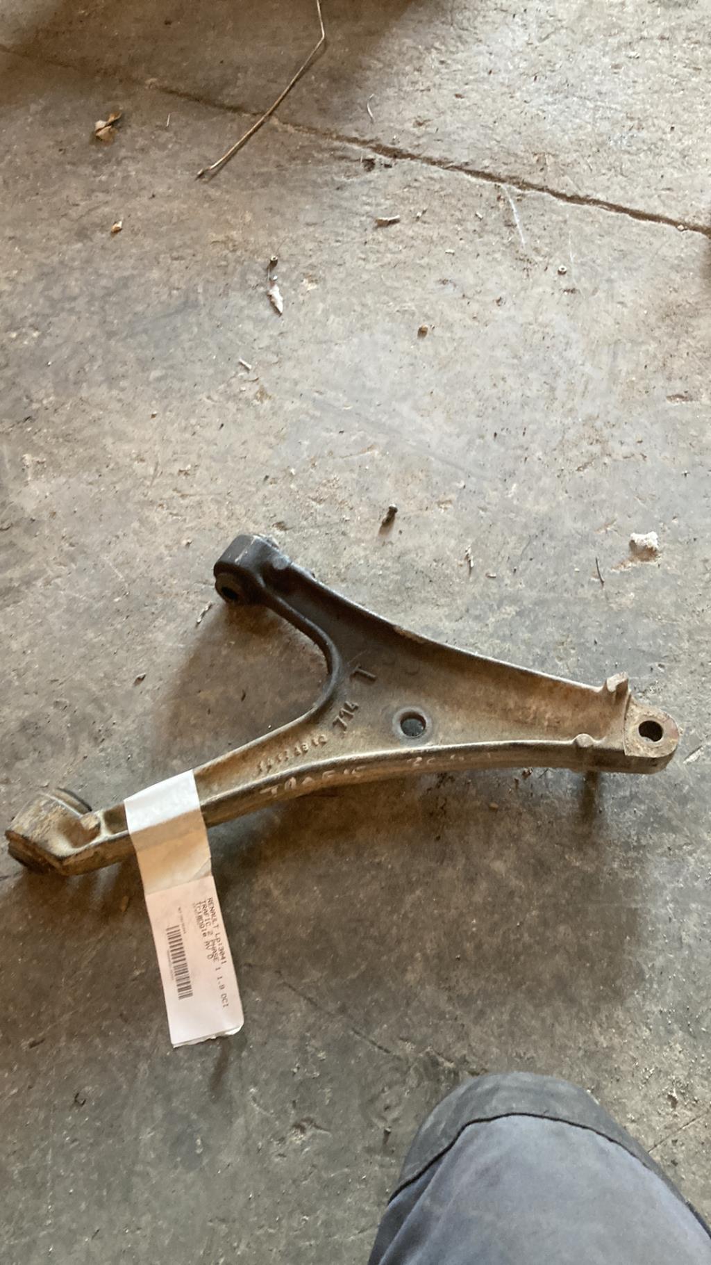 Triangle avant droit RENAULT TRAFIC 2 PHASE 1 Diesel - 1