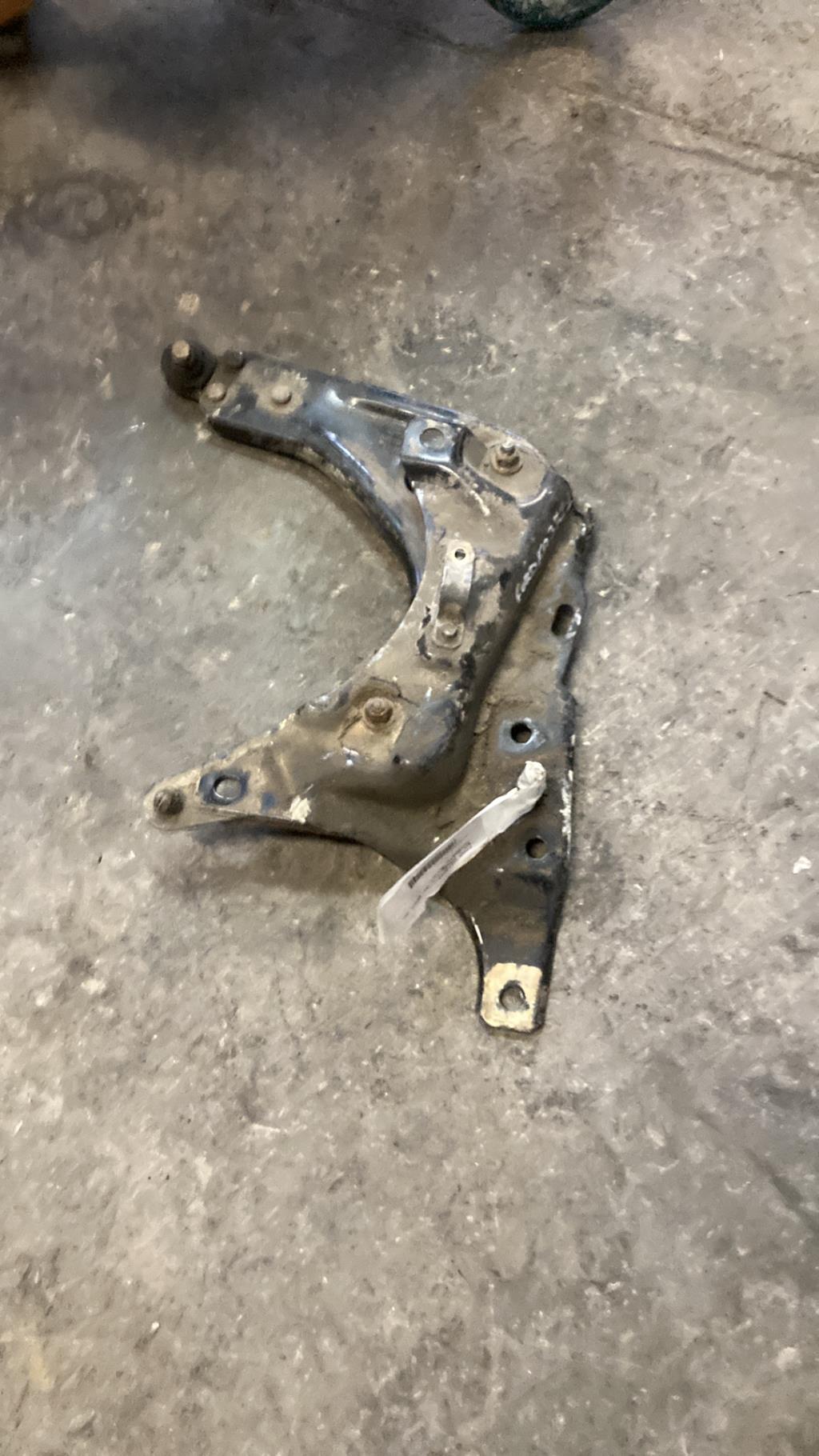 Triangle avant gauche FORD KA 1 PHASE 1 Essence - 1
