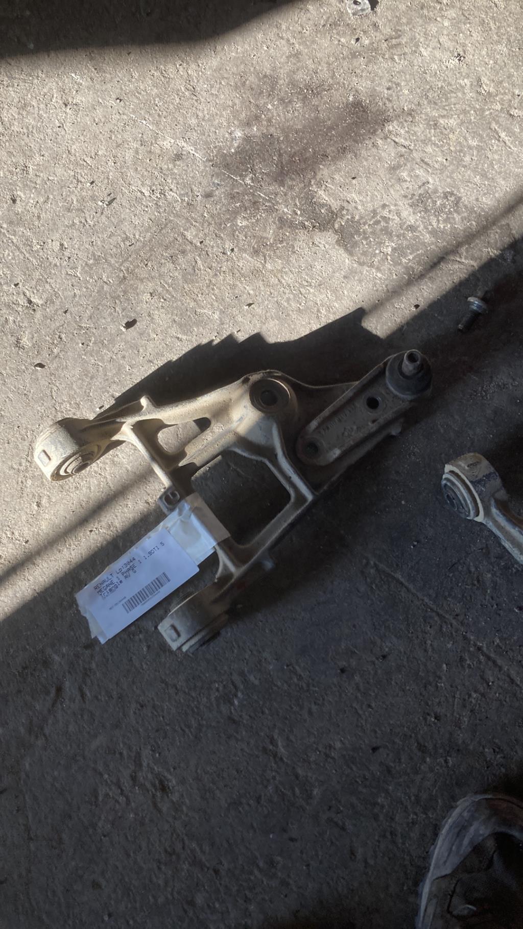 Triangle avant gauche RENAULT MEGANE 1 PHASE 1 Diesel - 1