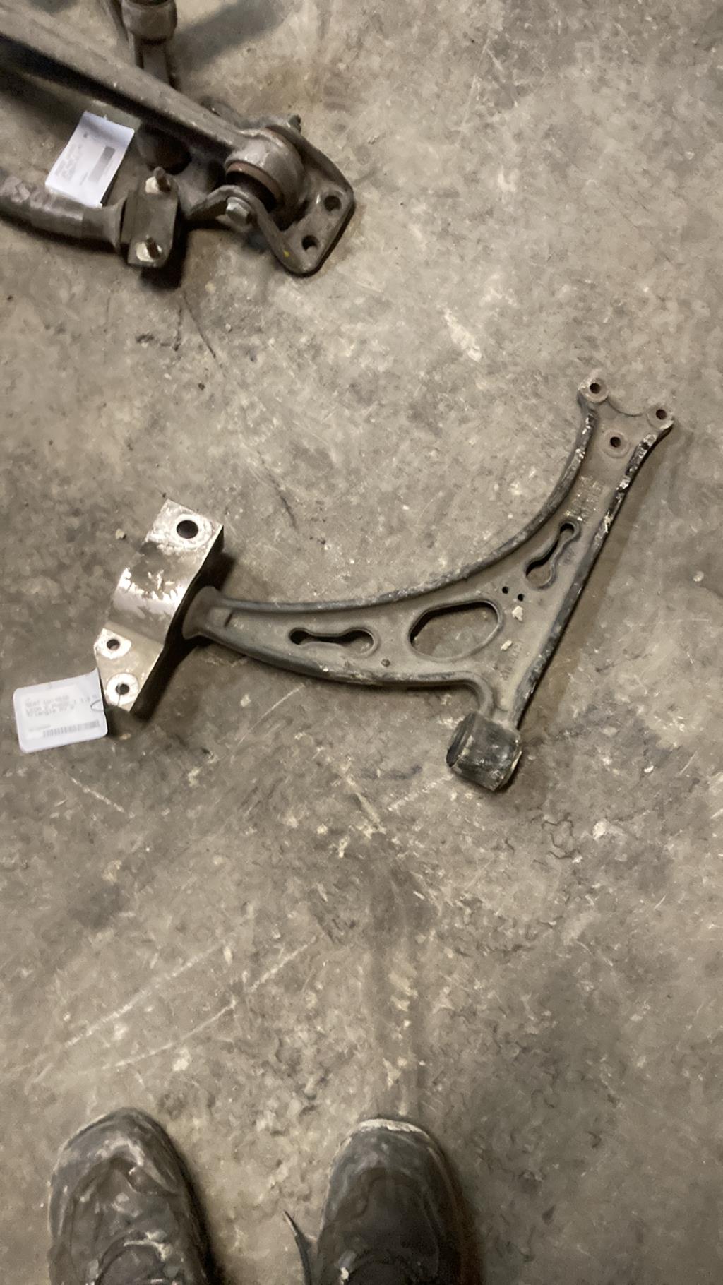 Triangle avant gauche SEAT LEON 2 PHASE 1 Diesel - 1