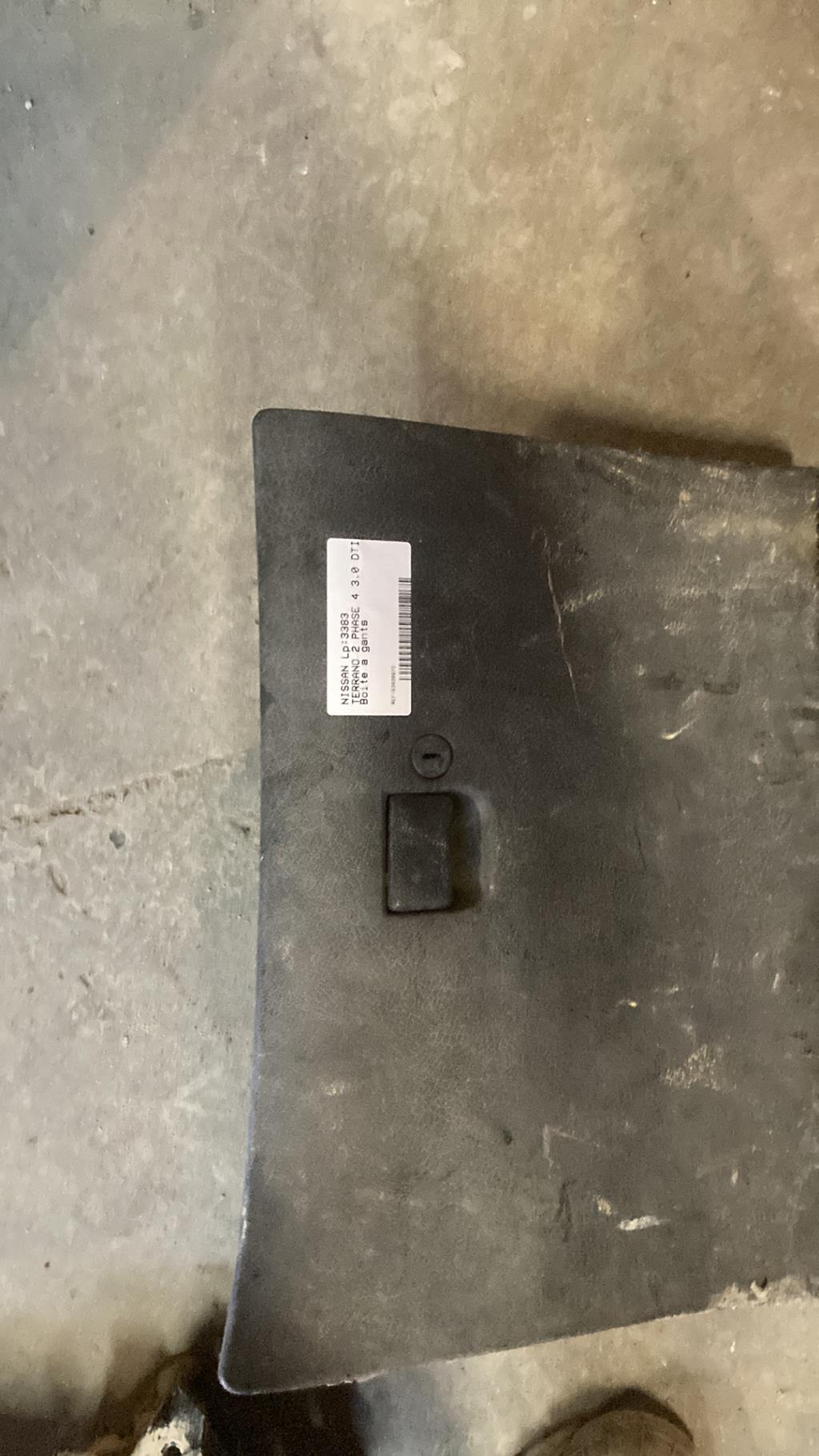 Boite a gants NISSAN TERRANO 2 PHASE 4 Diesel - 1