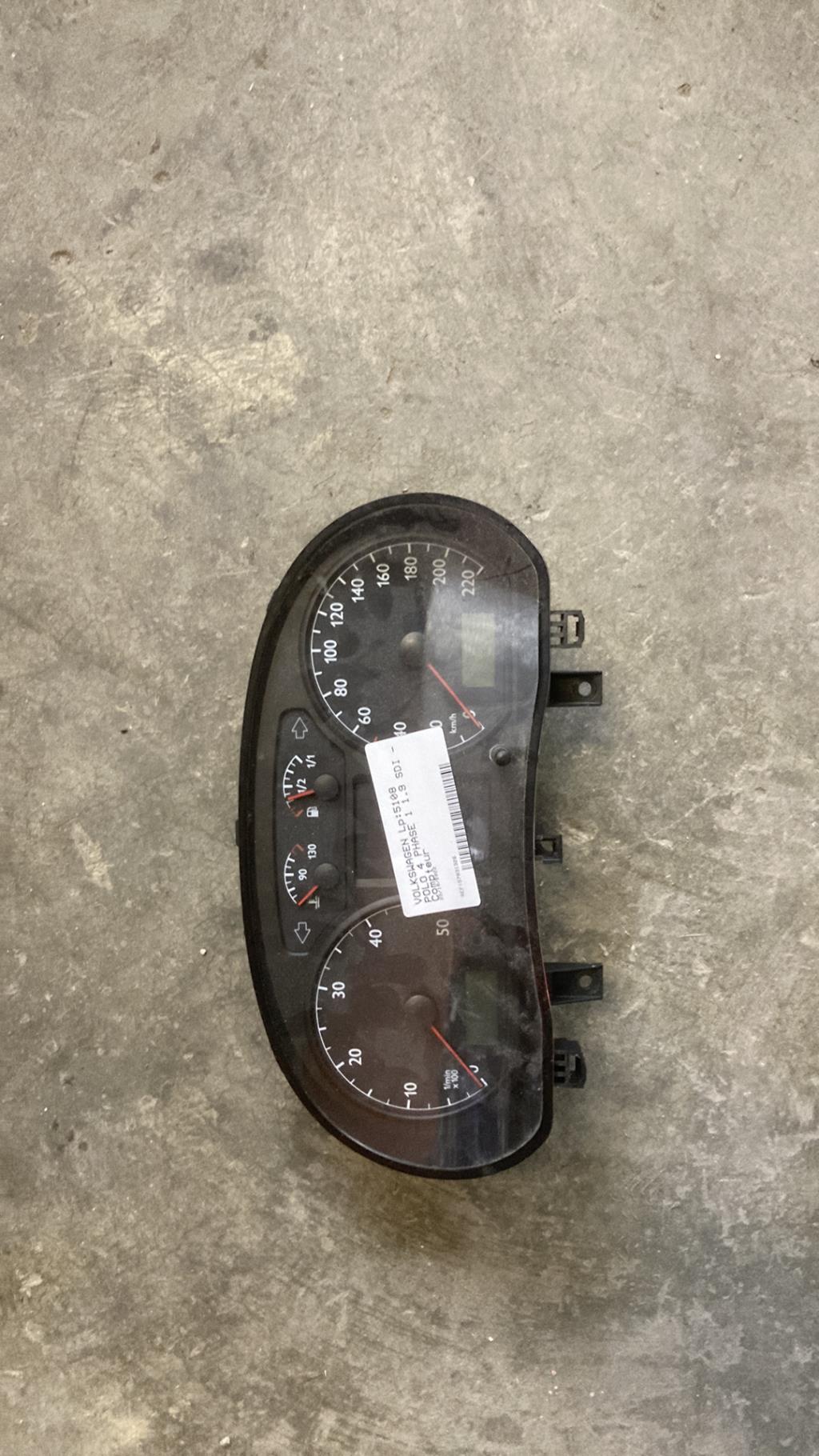 Compteur VOLKSWAGEN POLO 4 PHASE 1 Diesel - 1