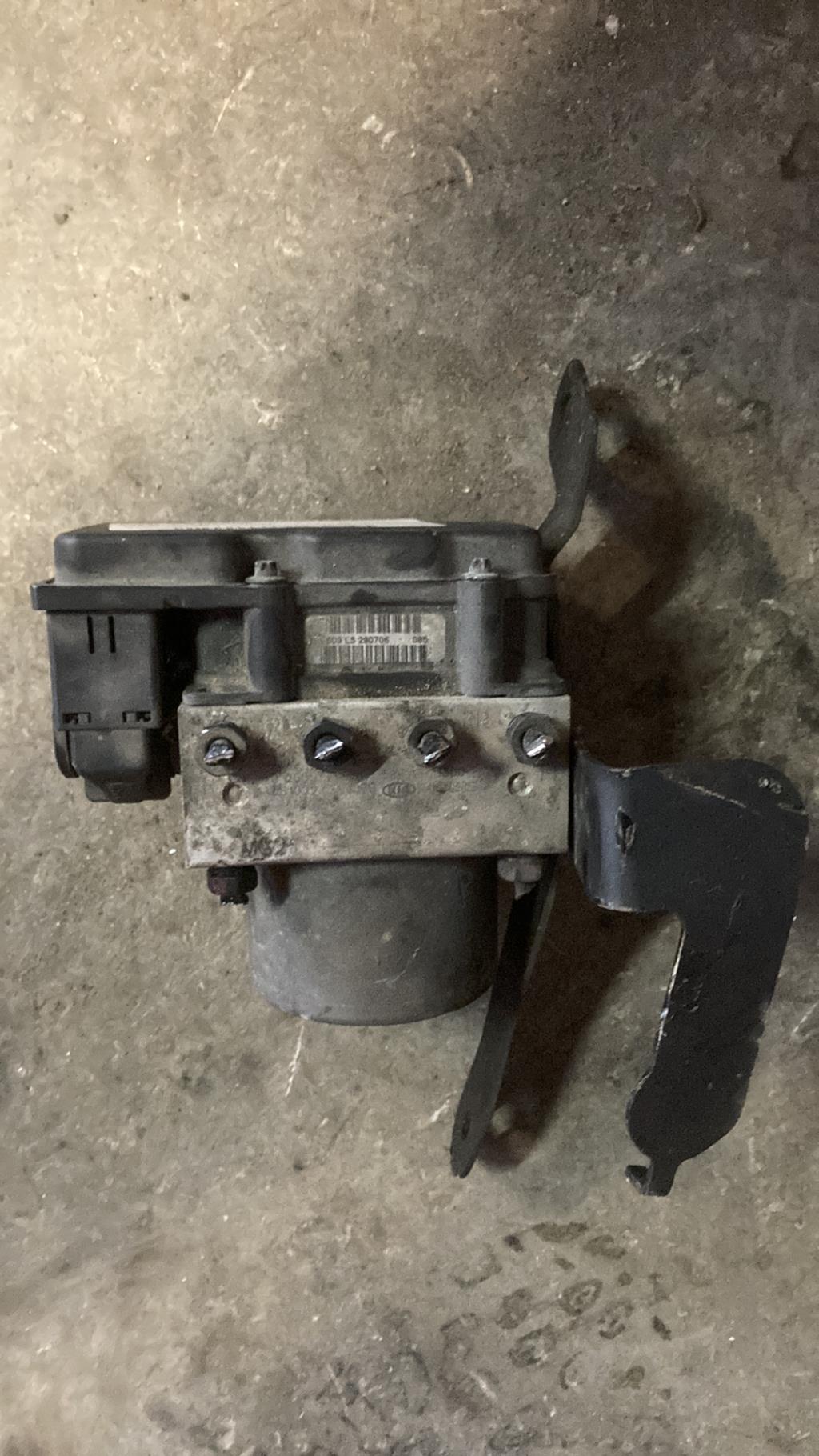 Bloc ABS (freins anti-blocage) KIA CEE-D 1 PHASE 1 Diesel - 1