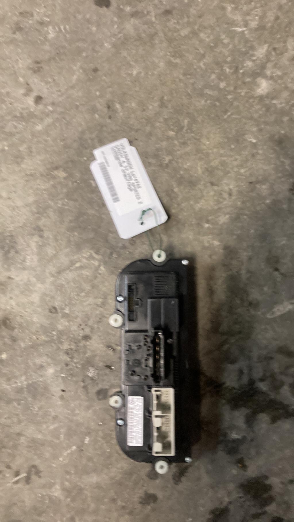 Commande chauffage VOLKSWAGEN CADDY 4 Diesel - 1