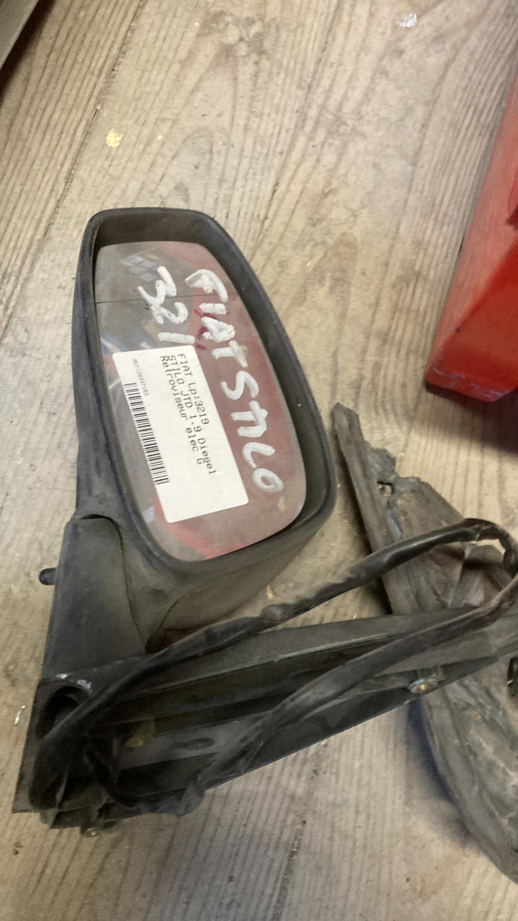Retroviseur gauche FIAT STILO Diesel - 1