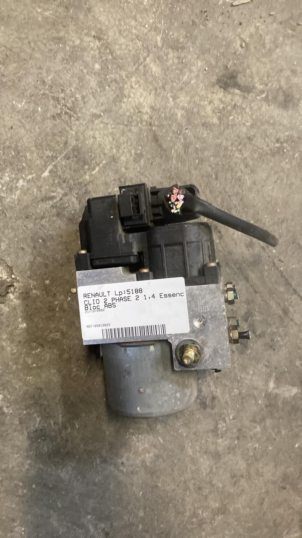 Bloc ABS (freins anti-blocage) RENAULT CLIO 2 PHASE 2 Essence - 1