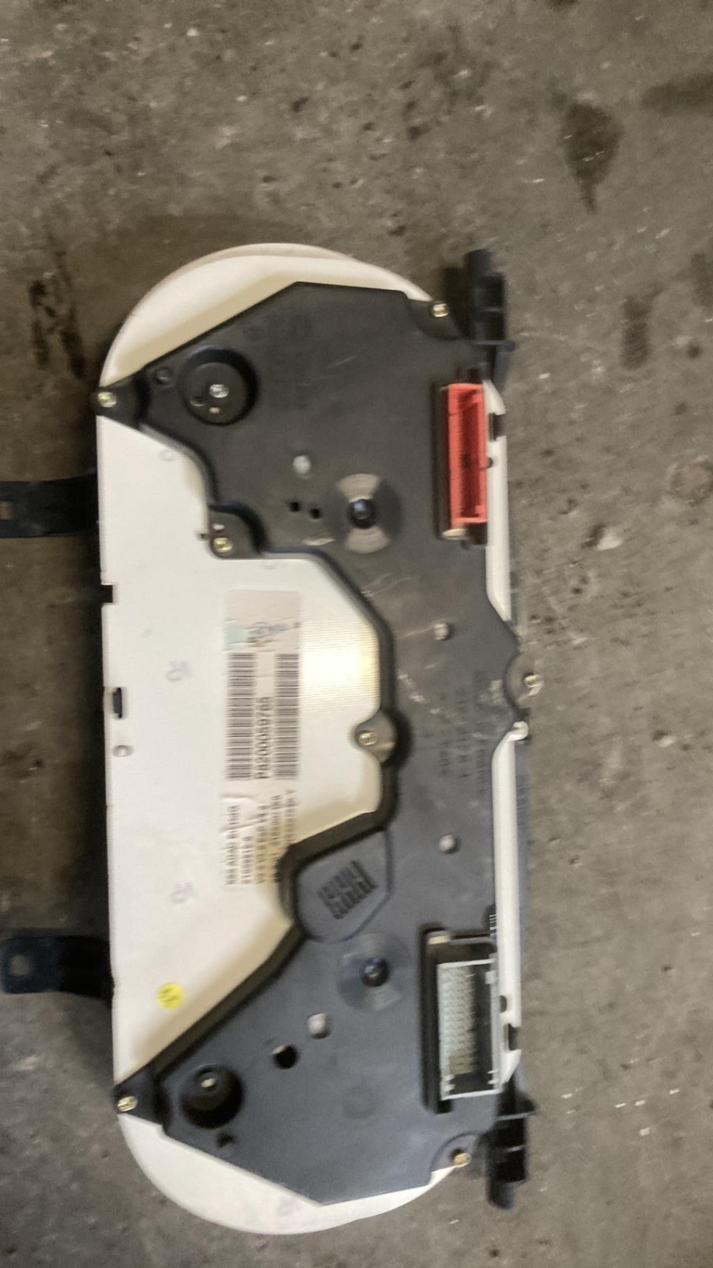 Compteur RENAULT CLIO 2 PHASE 2 Essence - 1