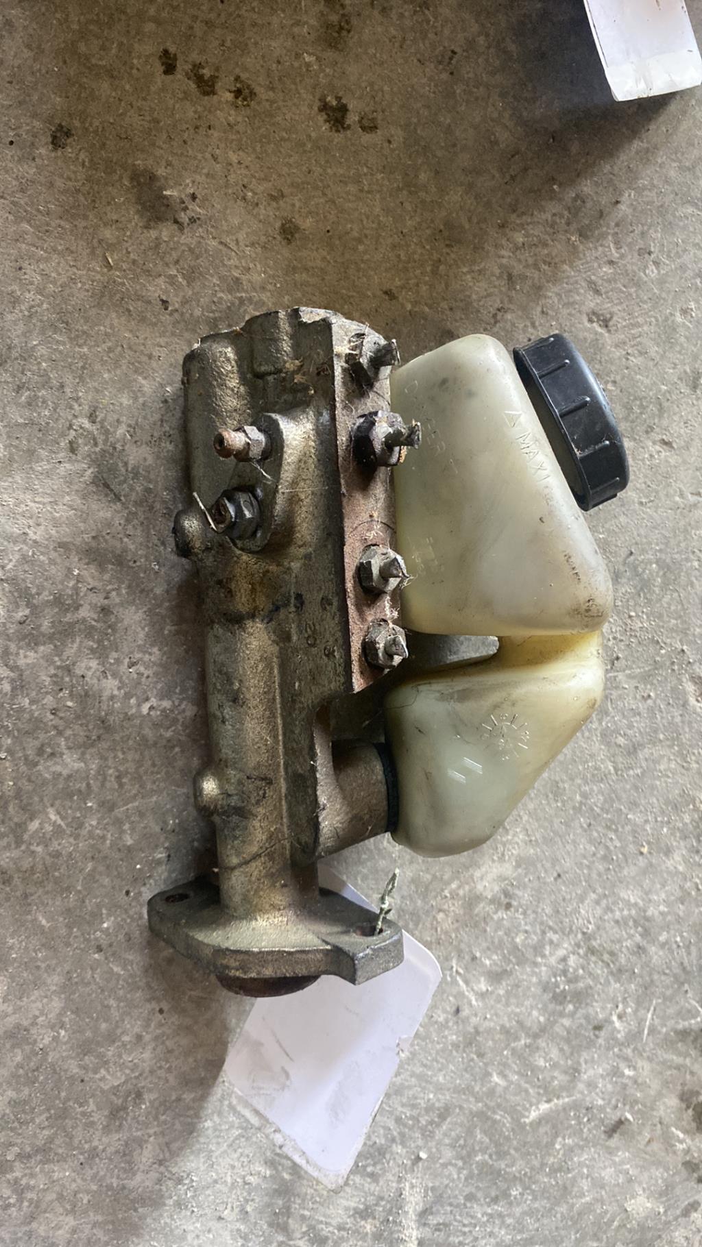 Maitre cylindre (freinage) RENAULT R11 Essence - 1